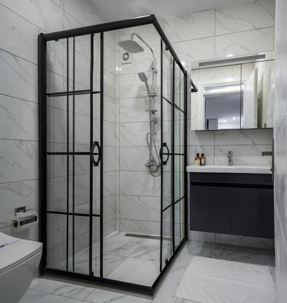 Private Modern 2BR1Bath Bebek Gem! #80 Apartment in Istanbul