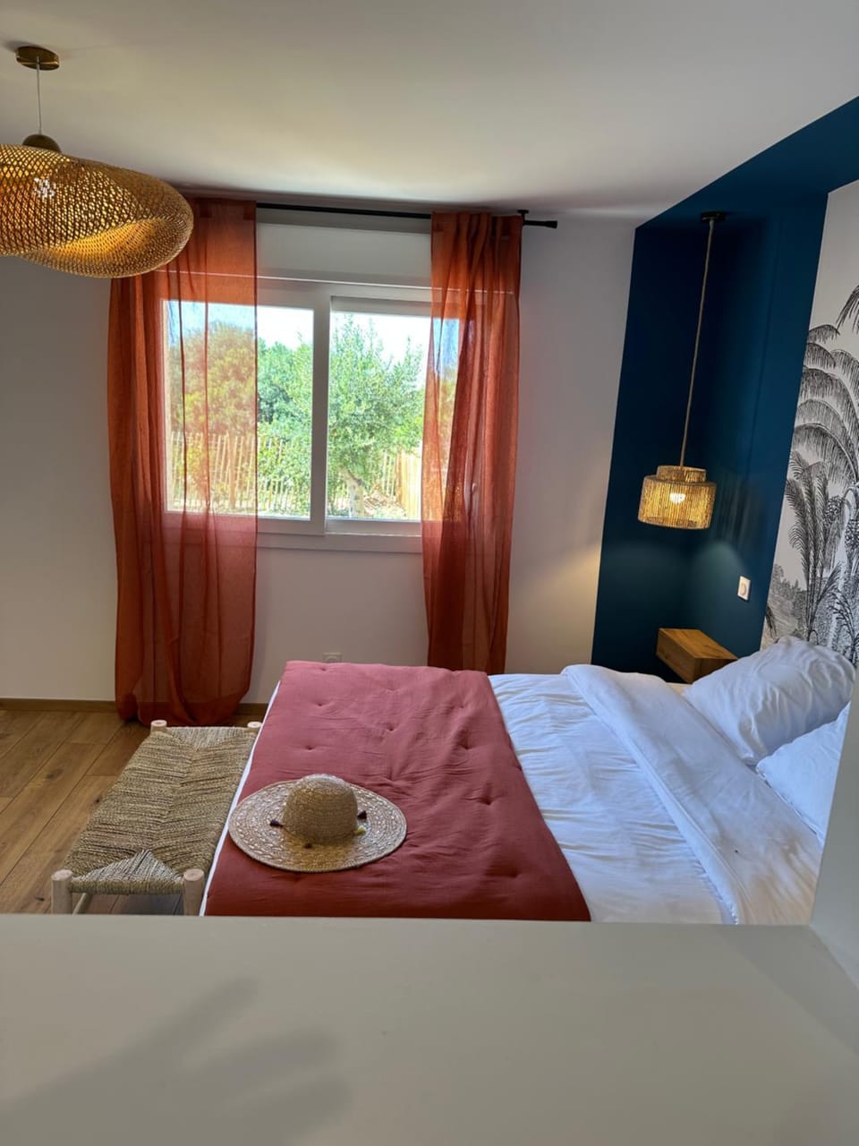 Bed, Bedroom