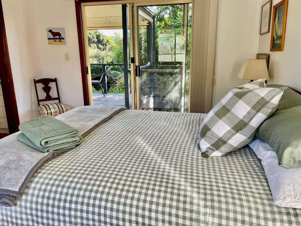 Garden view, towels