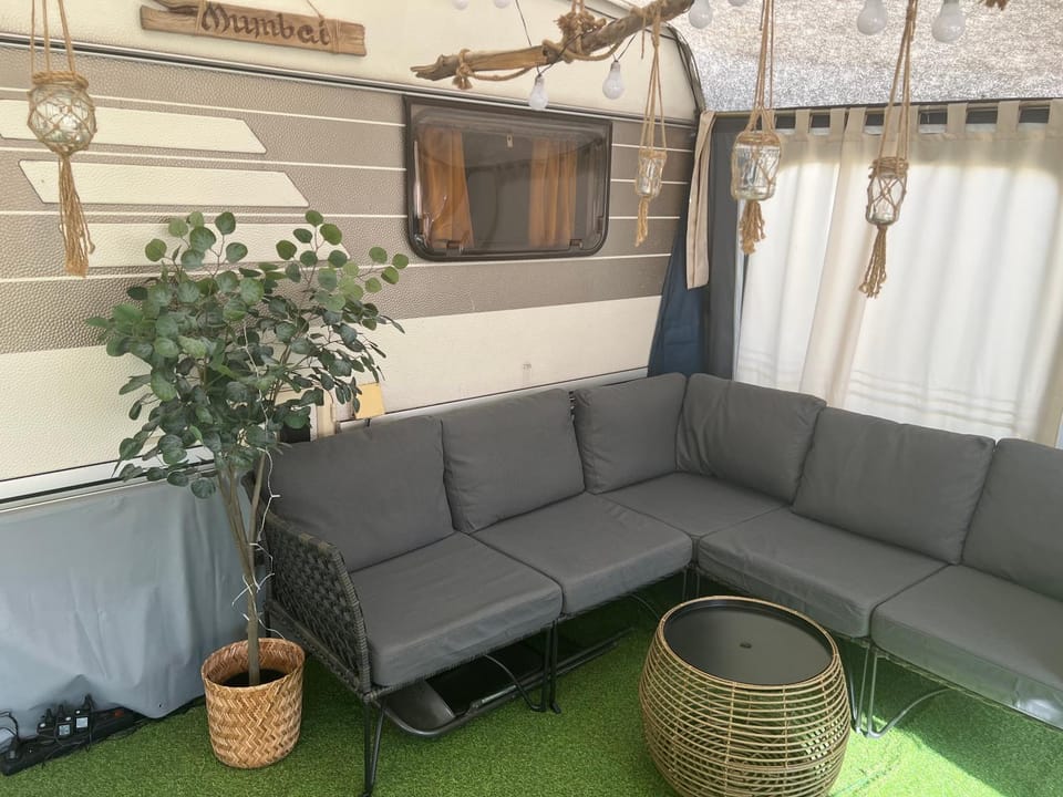 Przyczepa Mumbai Campground/ 
RV Resort in Pomeranian Voivodeship