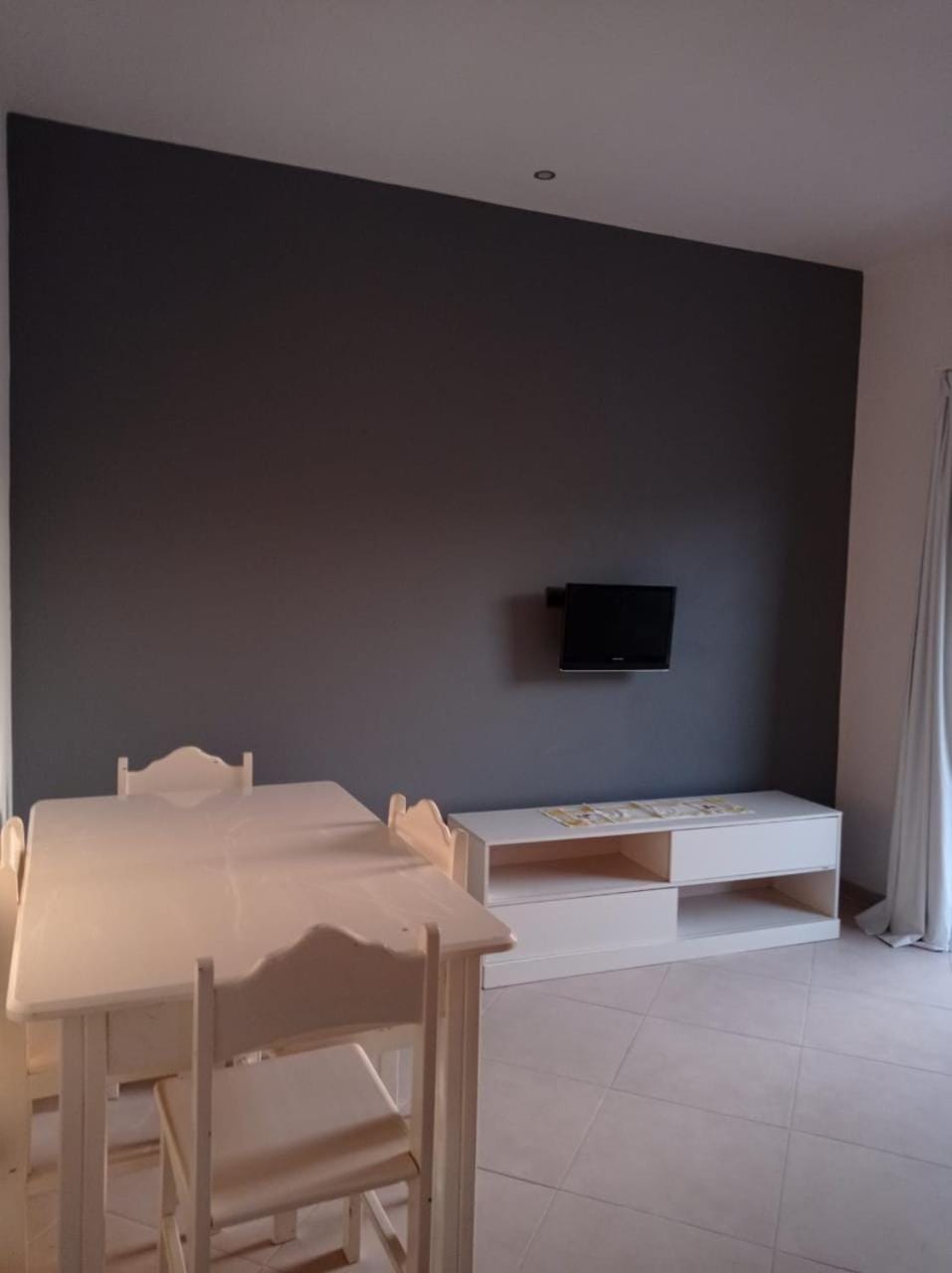 Communal lounge/ TV room, Seating area, Dining area