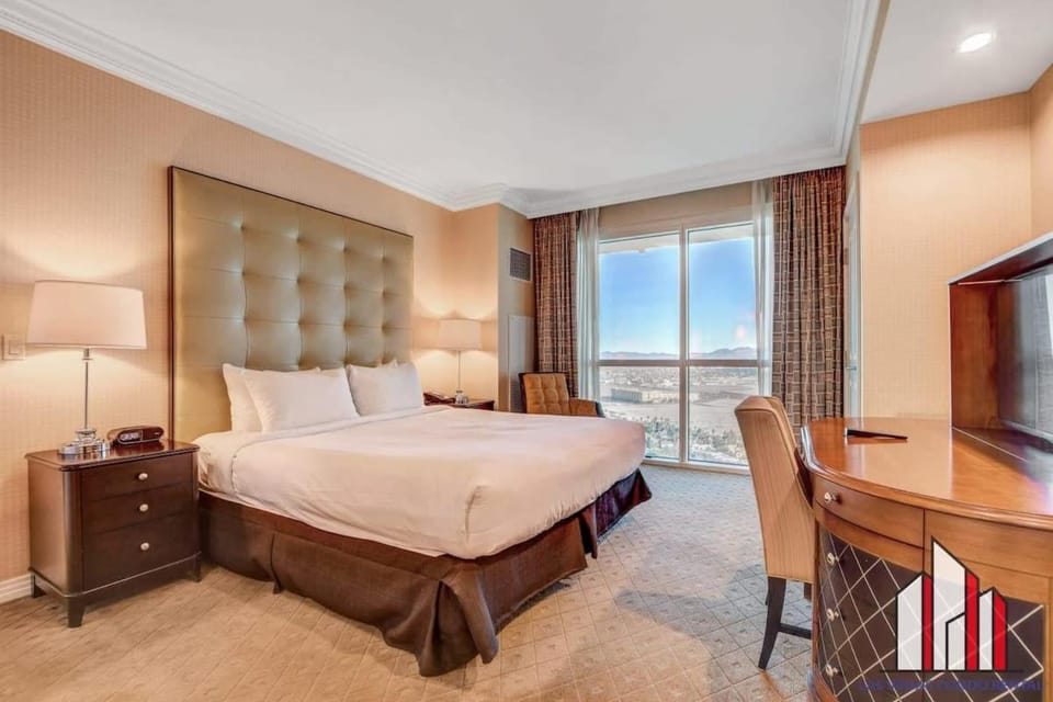Signature 2BR3BA F1 View Balcony Ste 08-801 and 03 House in Las Vegas Strip