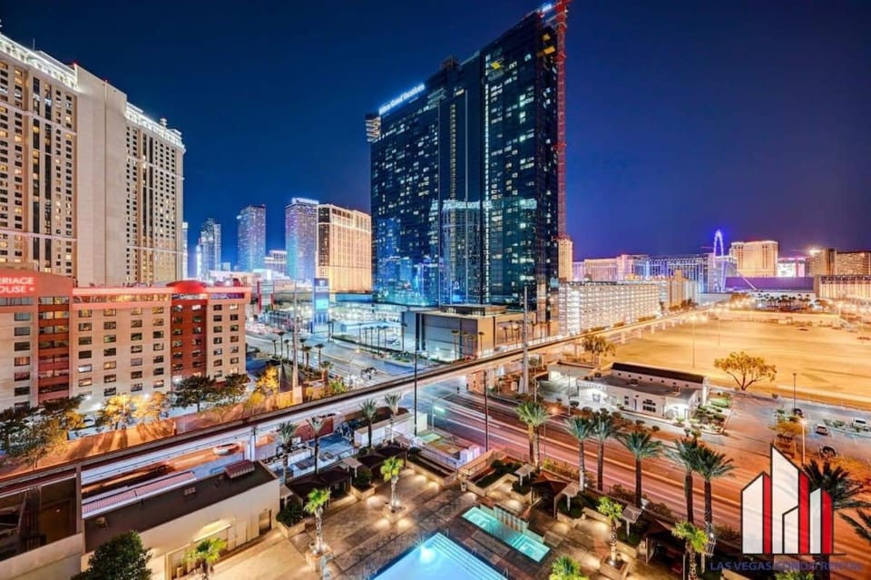 Signature 2BR3BA F1 View Balcony Ste 08-801 and 03 House in Las Vegas Strip