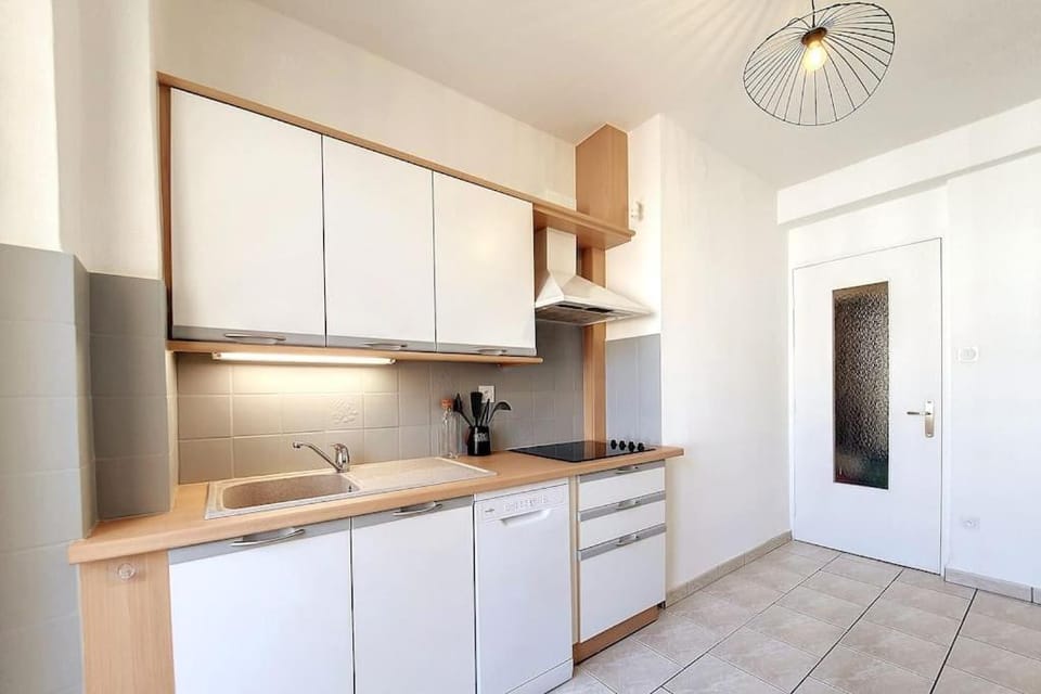 Kitchen or kitchenette, dishwasher, minibar, pet friendly, stove