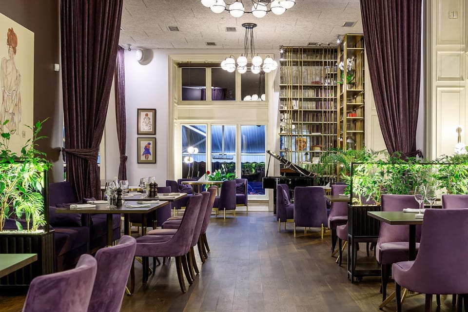 Restaurant/places to eat, Library, Banquet/Function facilities, Seating area