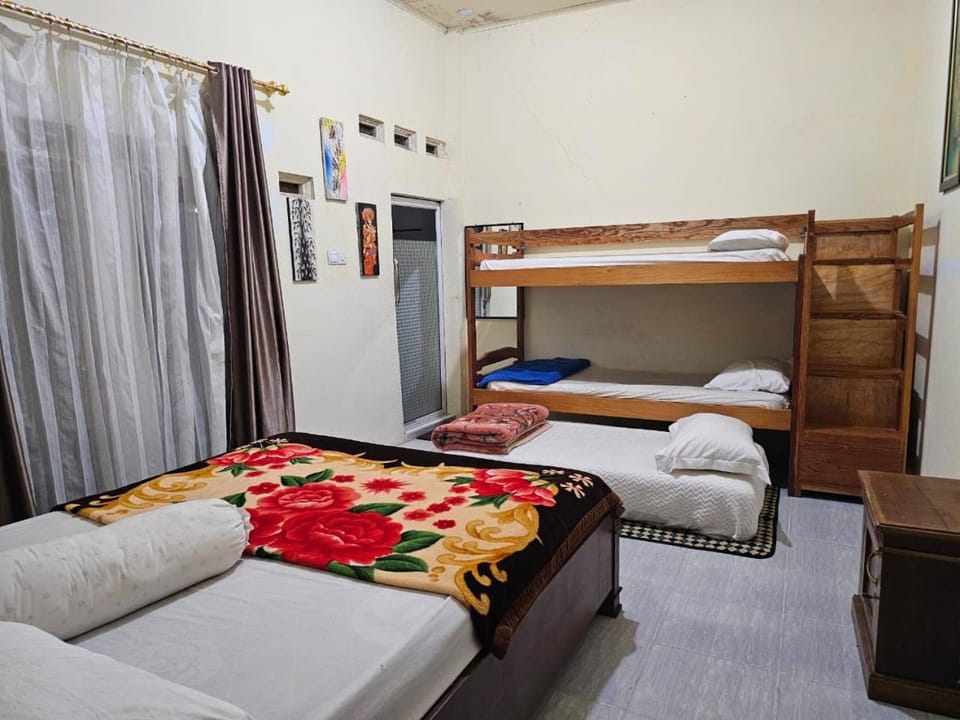 Homestay dan Cafe BungaSonsang Bed and Breakfast in West Sumatra, Indonesia