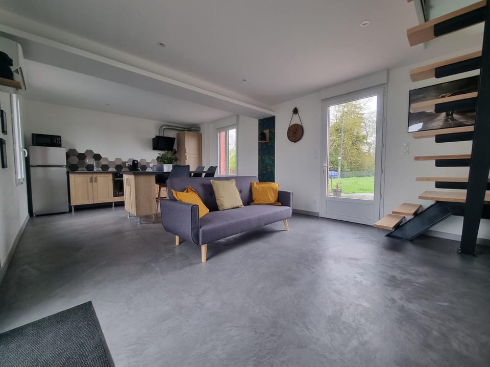 Kitchen or kitchenette, Living room