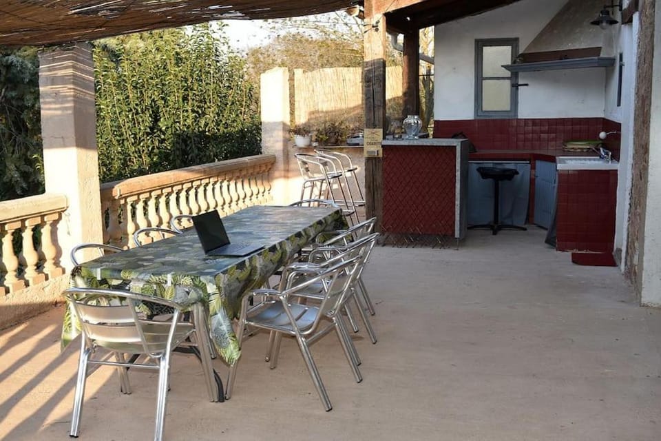 F3, 6 pers, TERRASSE 1er étage, piscine, fitness, sauna, lac, riviere ,loisirs VAR Apartment in French Riviera