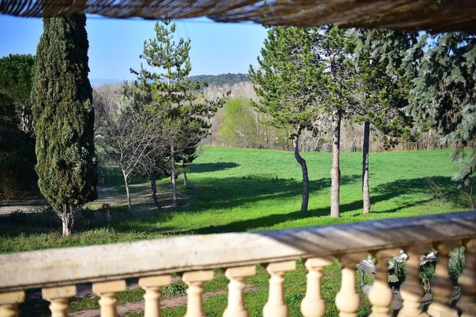 F3, 6 pers, TERRASSE 1er étage, piscine, fitness, sauna, lac, riviere ,loisirs VAR Apartment in French Riviera