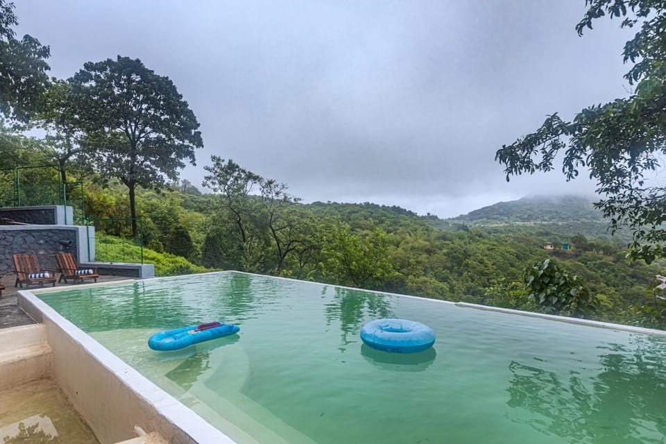 Day, Natural landscape, Mountain view, Pool view, Swimming pool