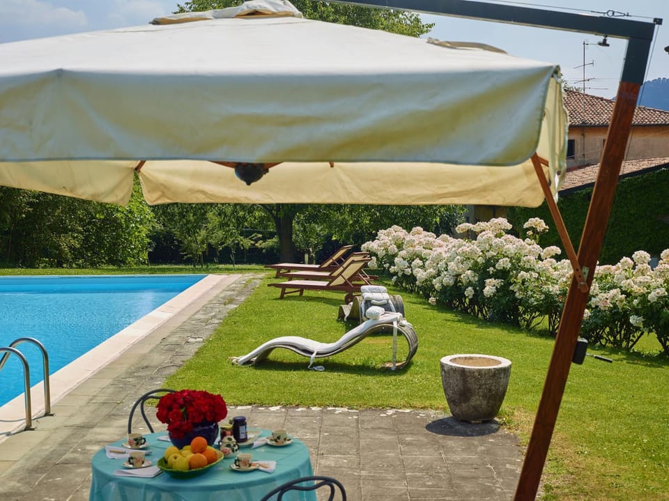 Day, Natural landscape, Garden, Garden view, Pool view, Swimming pool, sunbed