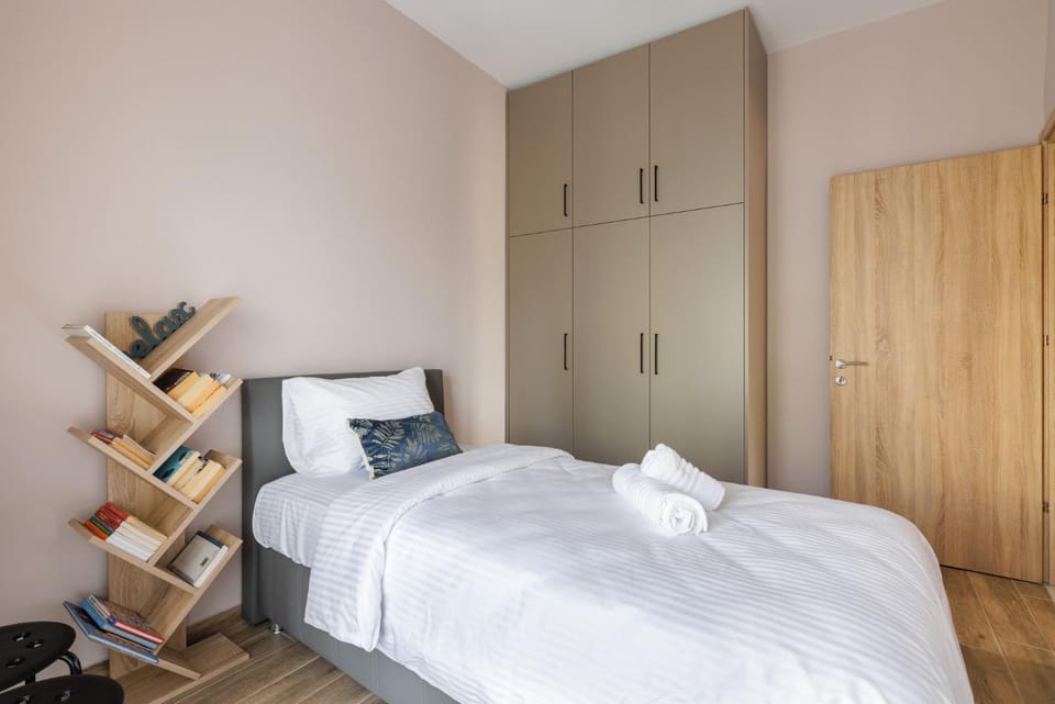 Bed, Bedroom, wardrobe