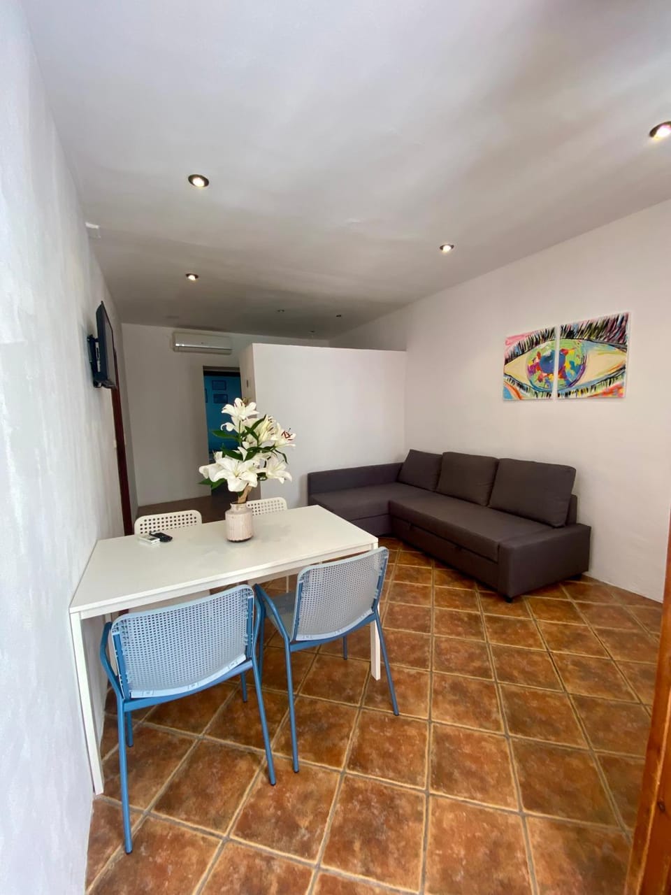 Living room, Dining area