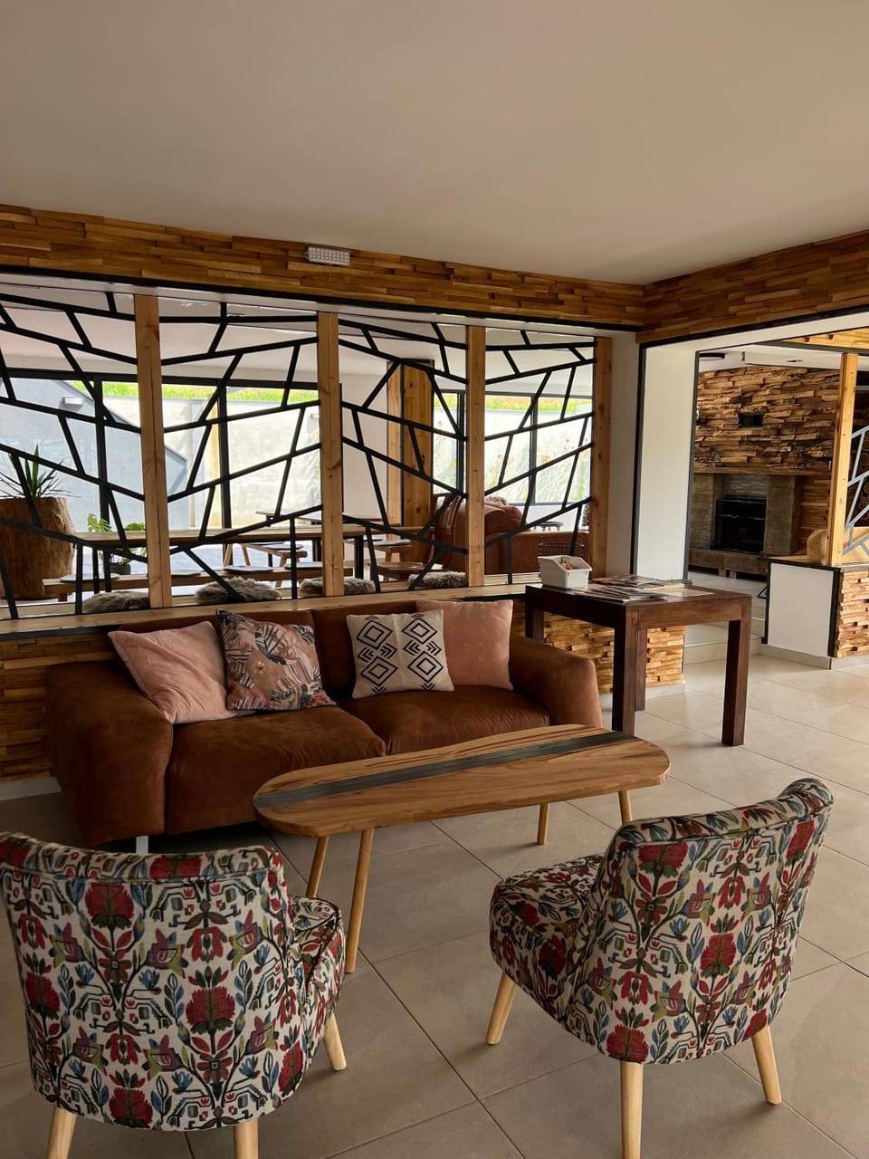 Lounge or bar, Seating area, hair dresser