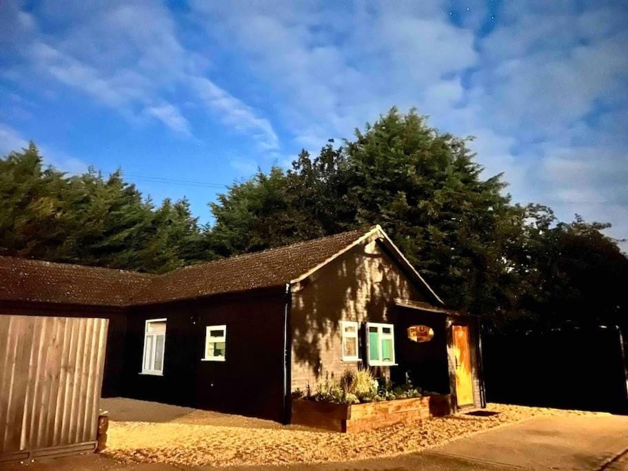 The Saddle Inn, Snetterton Circuit Apartment in South Norfolk District