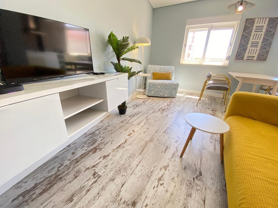 TV and multimedia, Living room, Decorative detail