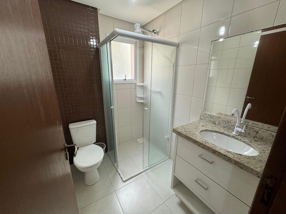 cód 17 - Apartamento a 100 metros da praia Apartment in Florianopolis