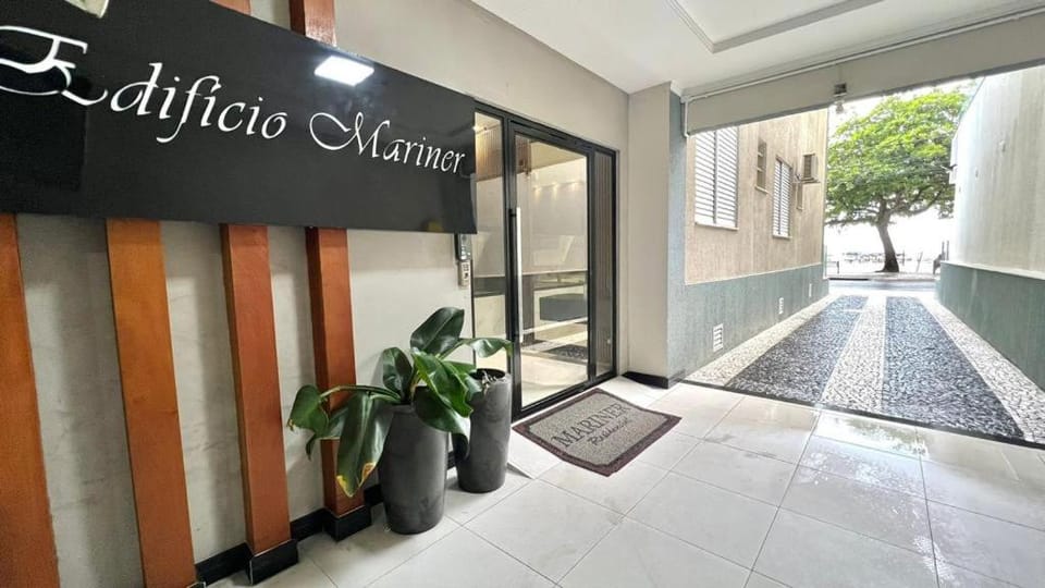 Avenida Atlântica, beira mar, pé na areia Apartment in Camboriú