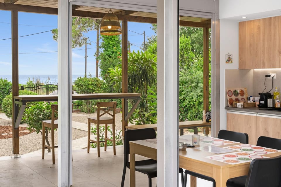 View (from property/room), Balcony/Terrace, Food and drinks