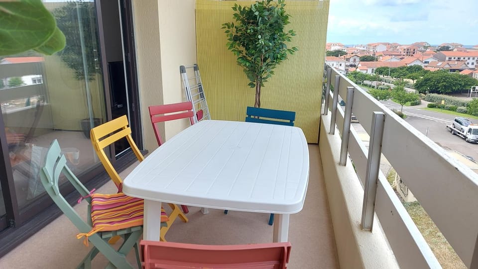 Balcony/Terrace, Dining area