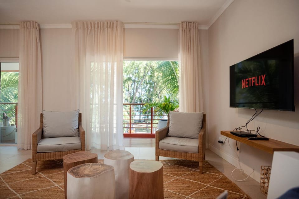 Blue Coral Beachfront Penthouse Apartment in Flic en Flac
