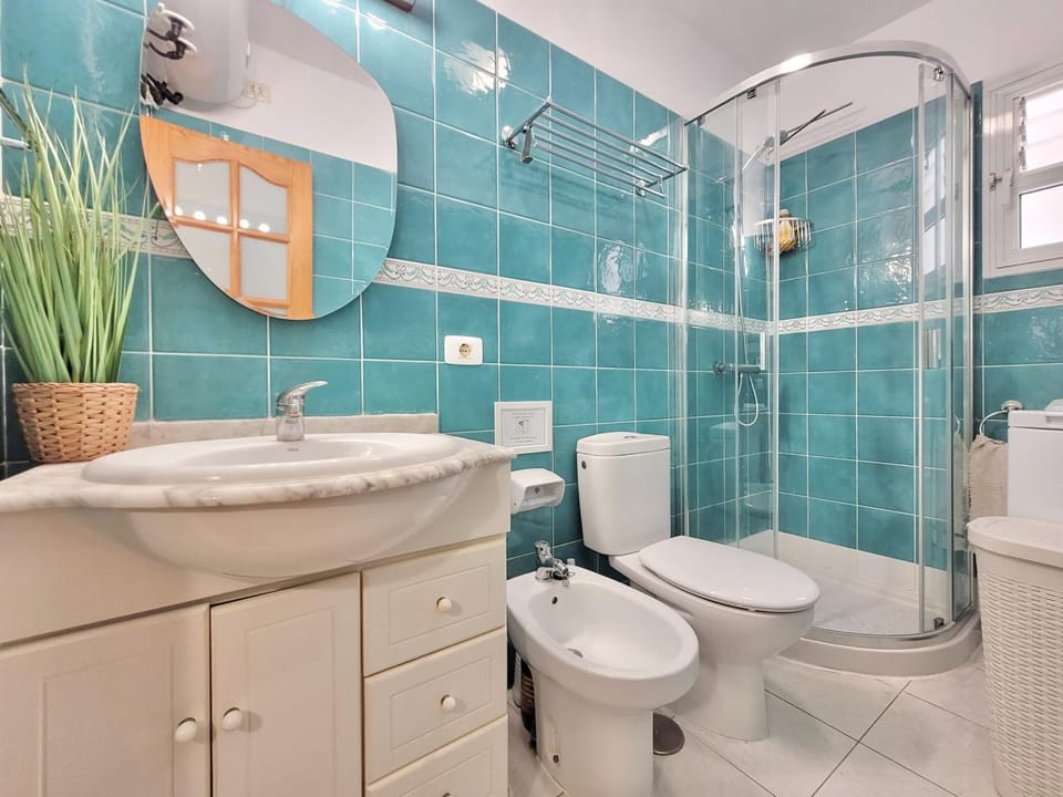 Shower, Bathroom, bidet