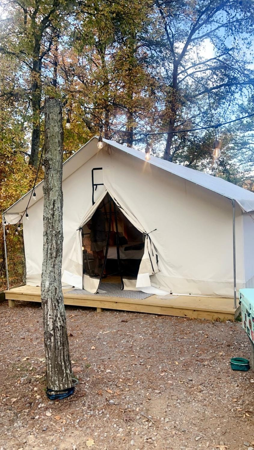 Luxury Spacious Mountain Glamping Luxury tent in Alabama