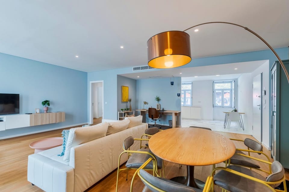 TV and multimedia, Living room, Seating area, Dining area, kitchen, air conditioner