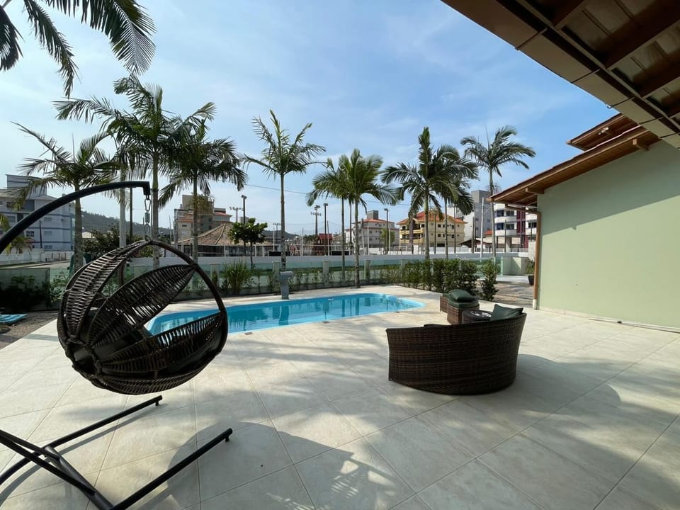 Cód 7 - Casa espetacular a 150 metros do mar House in Florianopolis