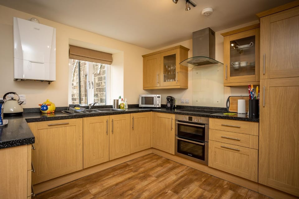 Swallow View, A Spacious Base with stunning views Apartment in Matlock