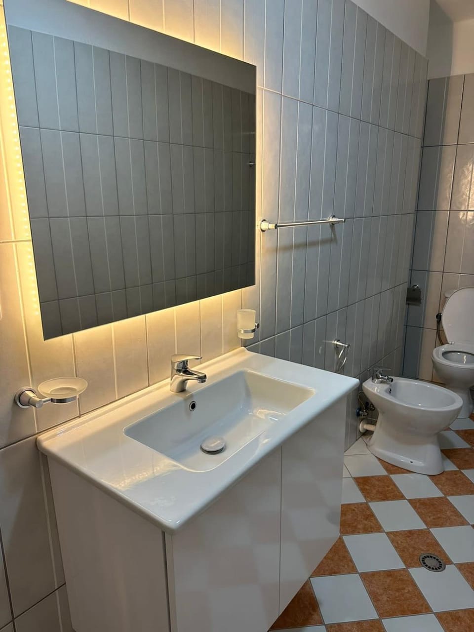 Lulu Suites - Petit Apartment in Tirana County, Albania