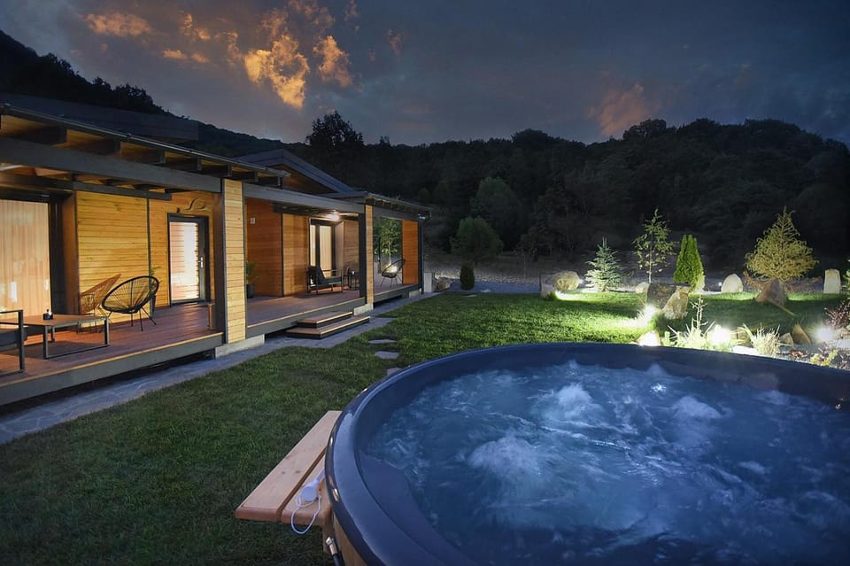 Property building, Night, Natural landscape, Garden, Hot Tub, Garden view