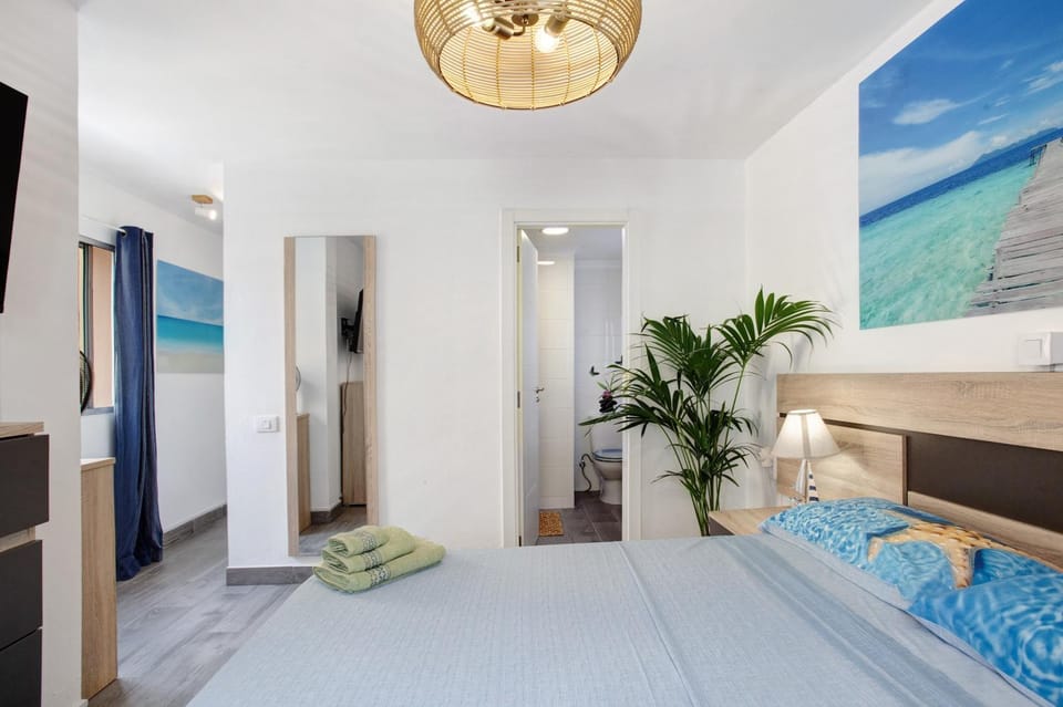Property building, Living room, Bedroom
