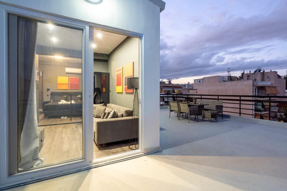 UrbanStyle apt with 360 view Apartment in Athens