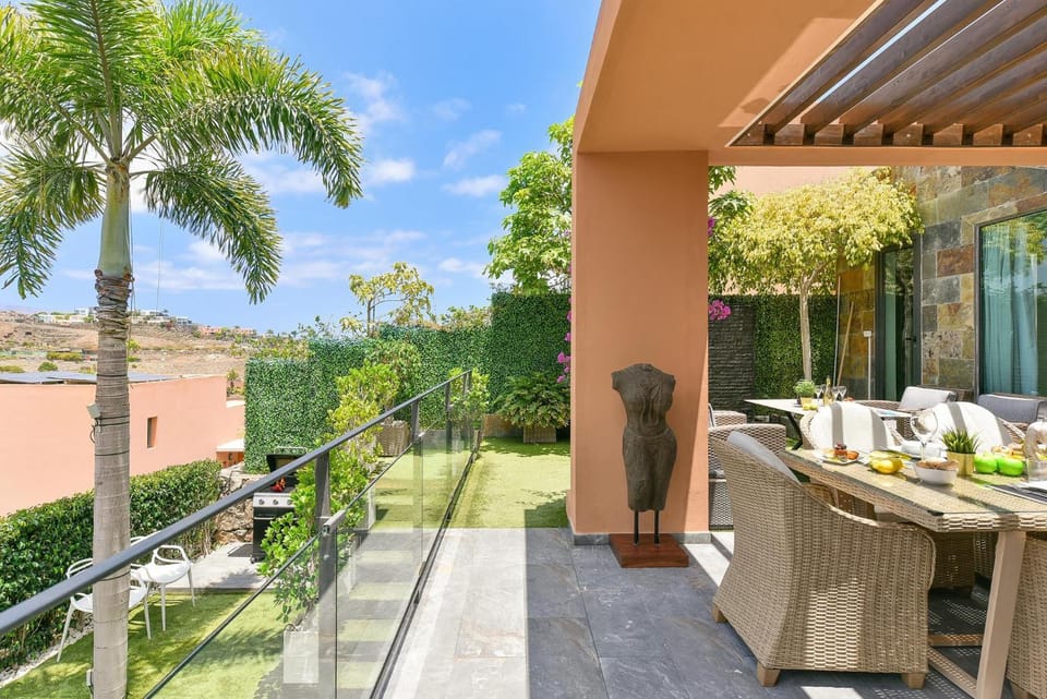 BBQ facilities, Balcony/Terrace, Mountain view
