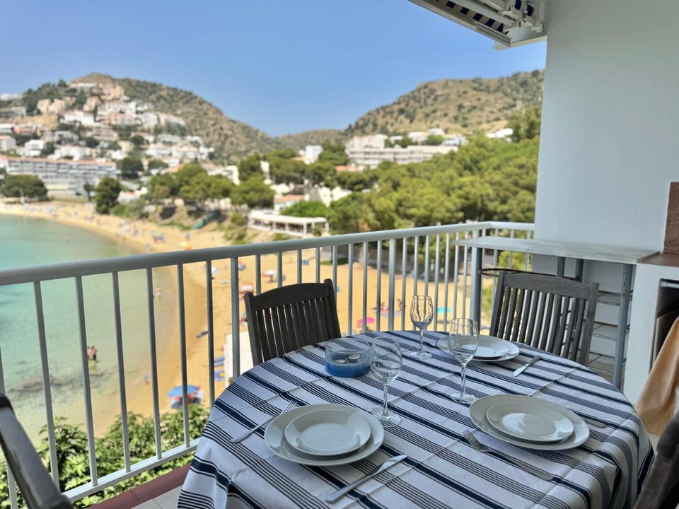 Sea view, Sea view