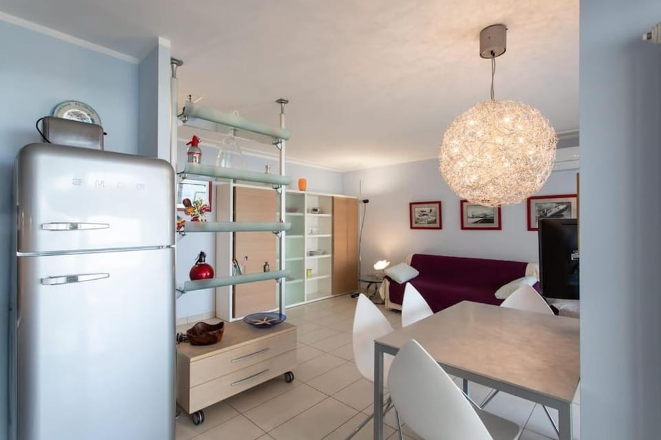 A2 - 1 BDR Antibes Sea & Port View - AC, Garage & Terrace Apartment in Antibes