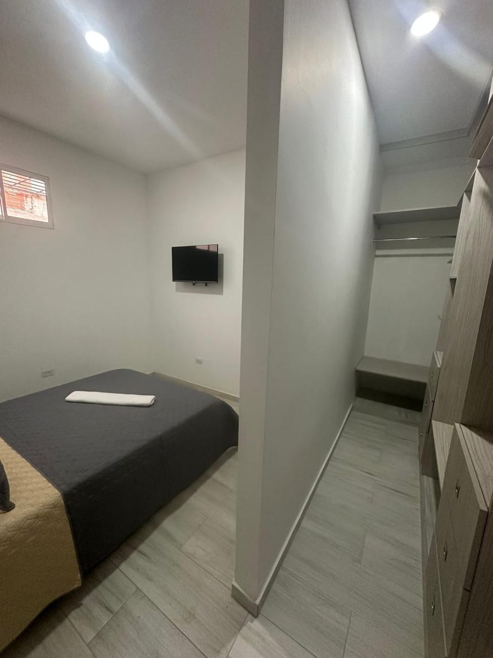 Bed, TV and multimedia, Photo of the whole room, Bedroom, wardrobe