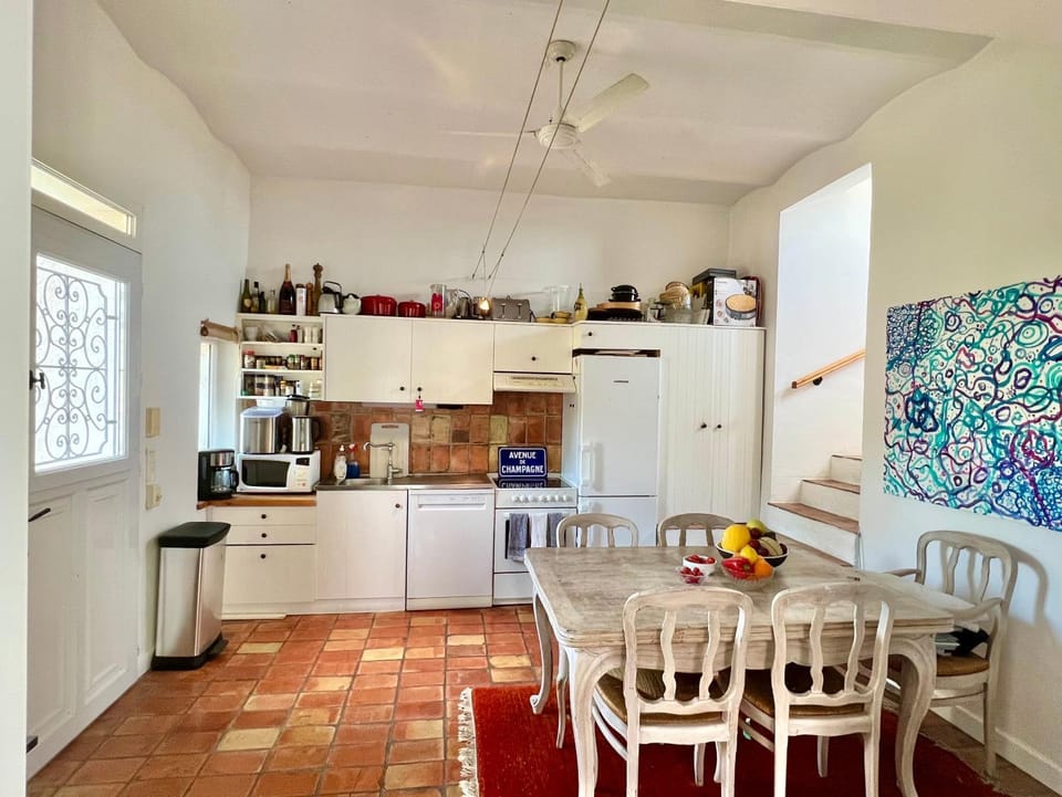 Kitchen or kitchenette, Dining area, dishwasher, oven, stove, toaster