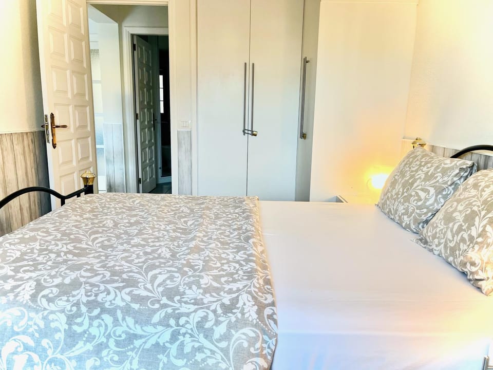 Cosy Flat near Golf Club - Heated Pool, Terrace, Garden, Wi-Fi Apartment in Abona