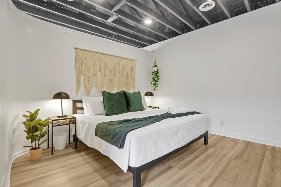 Housepitality - The City View Suite Apartment in German Village