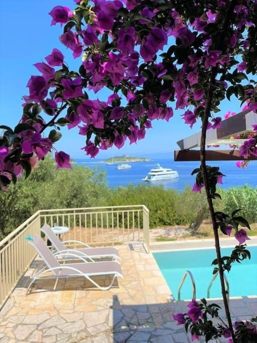 Natural landscape, Garden, View (from property/room), Balcony/Terrace, Garden view, Pool view, Sea view, Swimming pool, Swimming pool, sunbed
