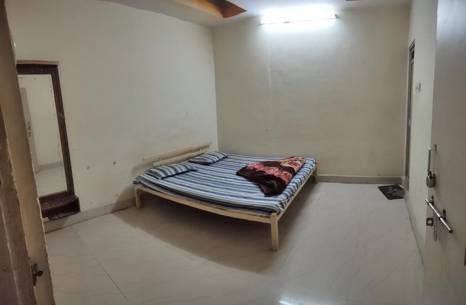 Tiwari Dharamshala Guest House Bed and Breakfast in India