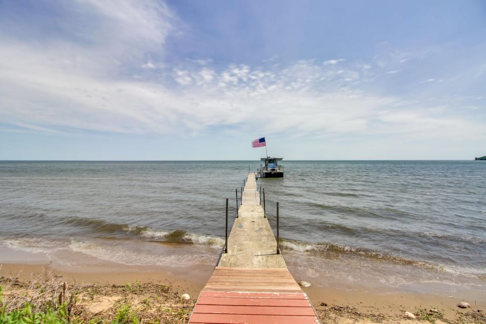 Boat + Fish on Mille Lacs Lake: ‘Walleye Cabin’ Cabin in Minnesota