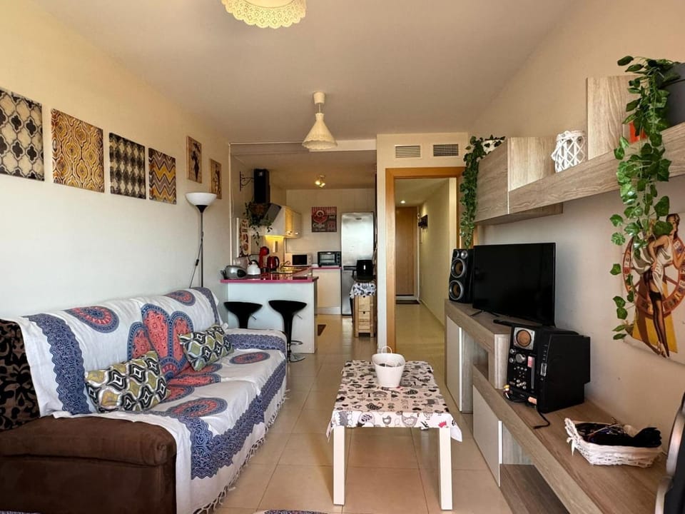 TV and multimedia, Kitchen or kitchenette, Living room
