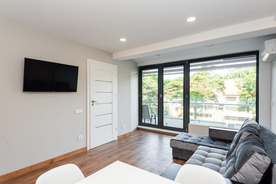 Communal lounge/ TV room, Living room, Seating area