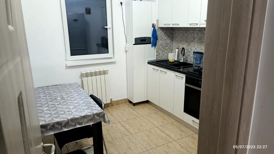 Coffee/tea facilities, Kitchen or kitchenette, Dining area, minibar, oven, pet friendly, stove, toaster