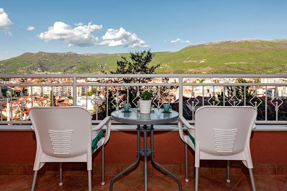 Natural landscape, Balcony/Terrace, City view