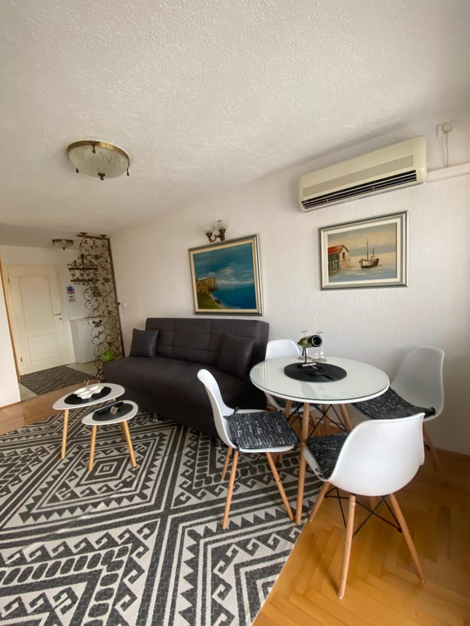 Seating area