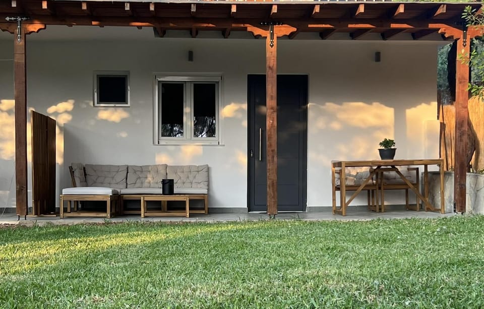Property building, Garden, Garden, Garden view, Garden view